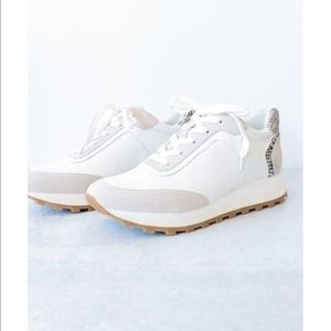 VERONICA BEARD Hartley Sneaker